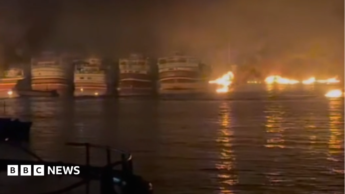 US launches more strikes on Iran with local media reporting explosions along south coast