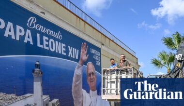 Pope praises US history of welcoming immigrants in implicit rebuke to Trump | Pope Leo XIV