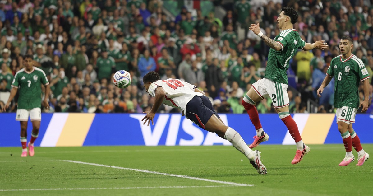 England hands Mexico its first World Cup loss at Azteca Stadium, winning 3-2 to reach quarterfinals
