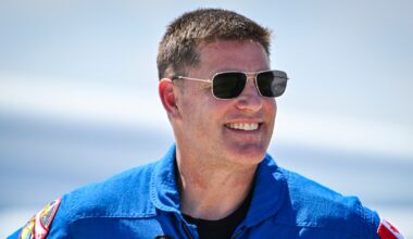 Artemis II astronaut Jeremy Hansen stepping down from full-time role