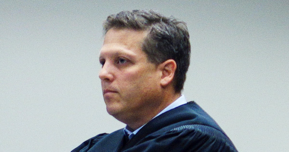 Trump immediately fires the new court-appointed top prosecutor in Seattle