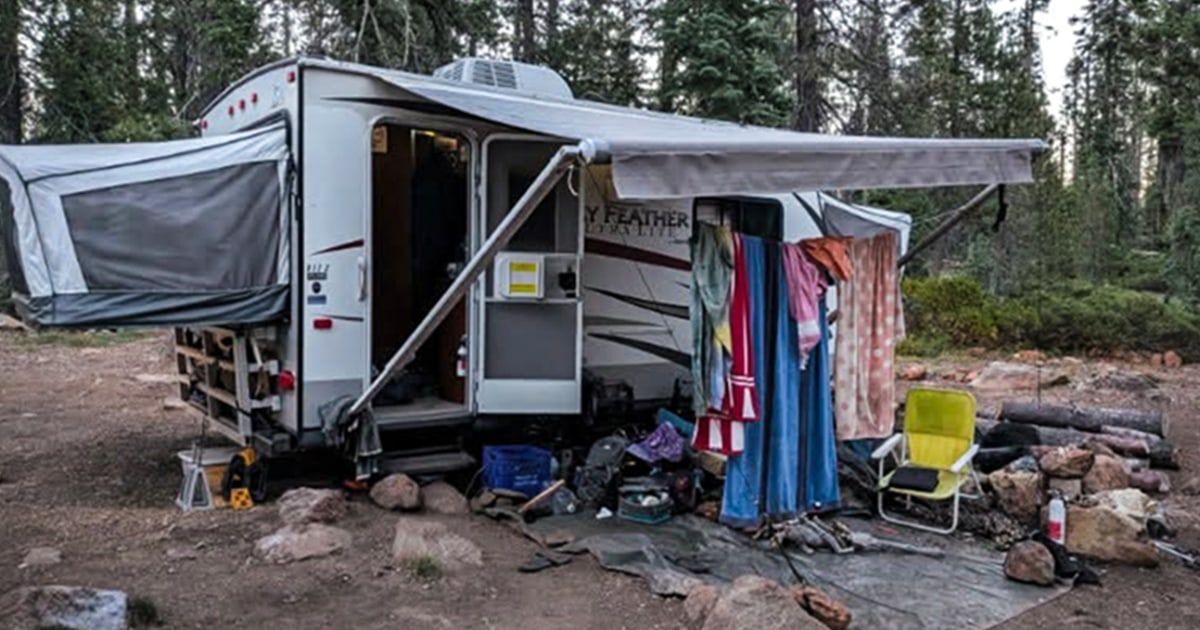 Father, son charged with kidnapping 2 U.S. Forest Service biologists at gunpoint