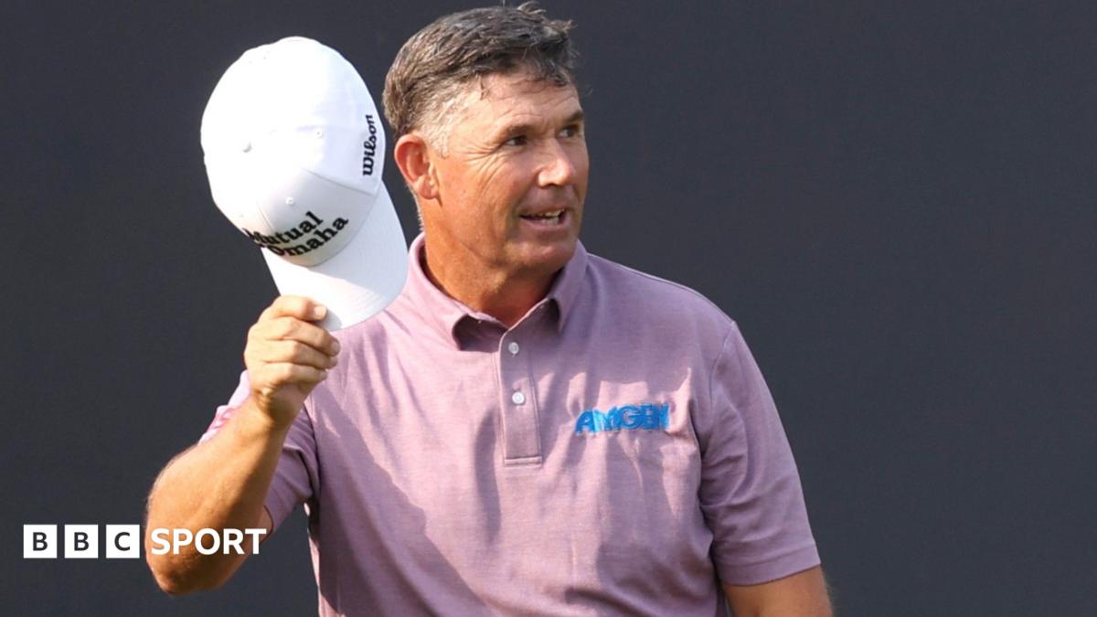 Padraig Harrington doffs his cap at The Open