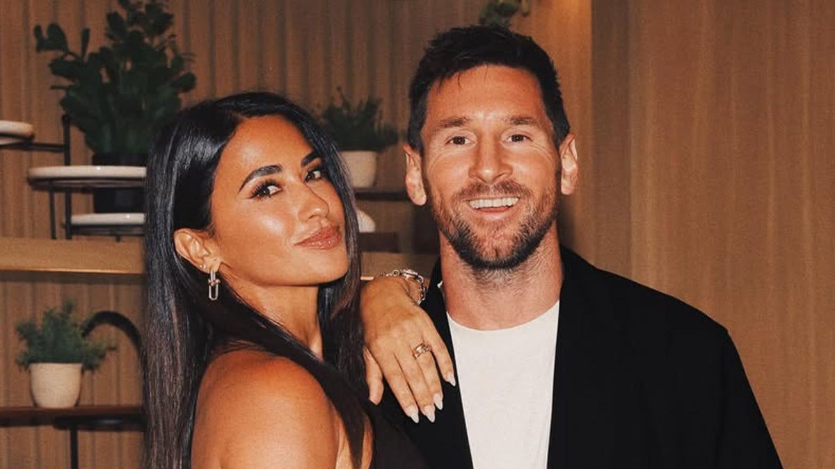 Lionel Messi and his family return to Argentina on a quiet, fan-free flight