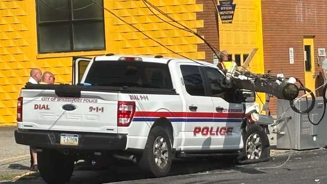 McKeesport police vehicle crash McKeesport police vehicle crash