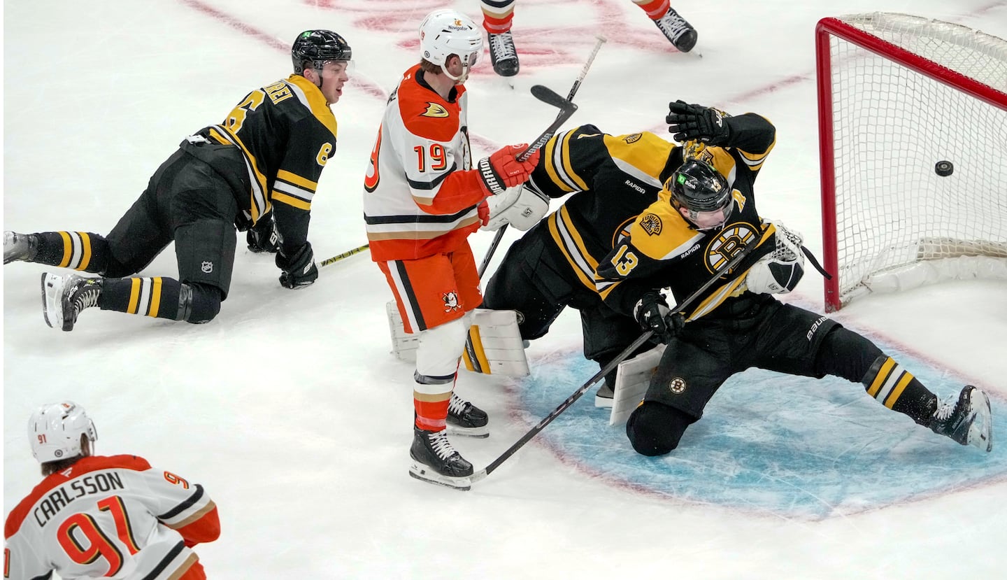Leo Carlsson (bottom left) beat Jeremy Swayman and the Bruins with an overtime goal for the Ducks at TD Garden in January 2025.