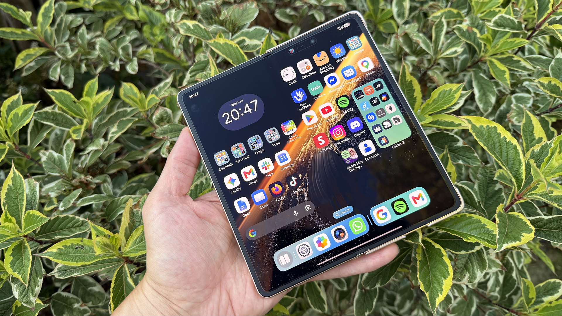 Various shots of the new foldable cameraphone Honor Magic V6.