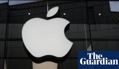 Apple becomes second ever $5tn company as investors flee AI stocks | Apple