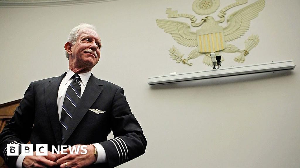 'Miracle on the Hudson' pilot Captain Sully reveals Alzheimer's diagnosis - BBC