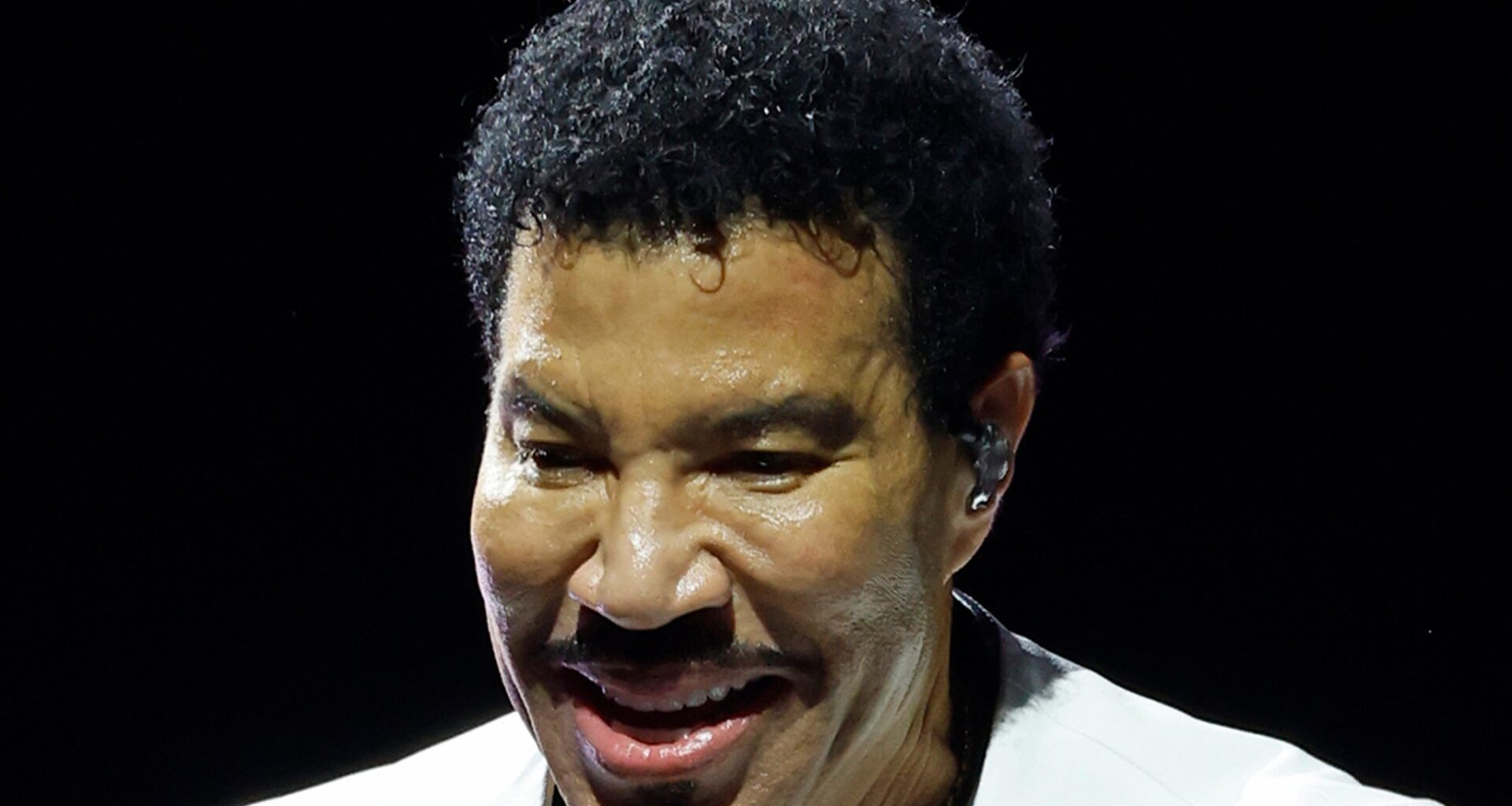 Lionel Richie Speaks Out Following Health Scare That Left Him Hospitalized