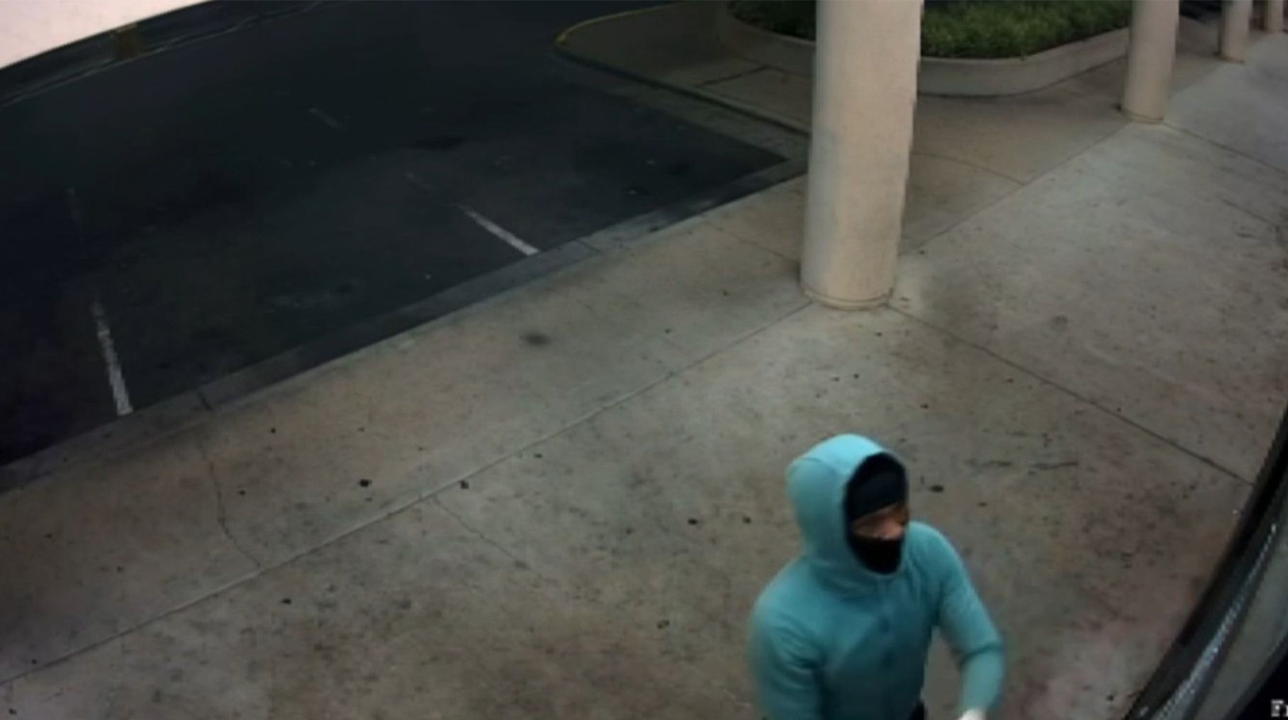 Person used hammer to break into Raleigh vape shop, steal $30,000 worth of product, store owner says :: WRAL.com