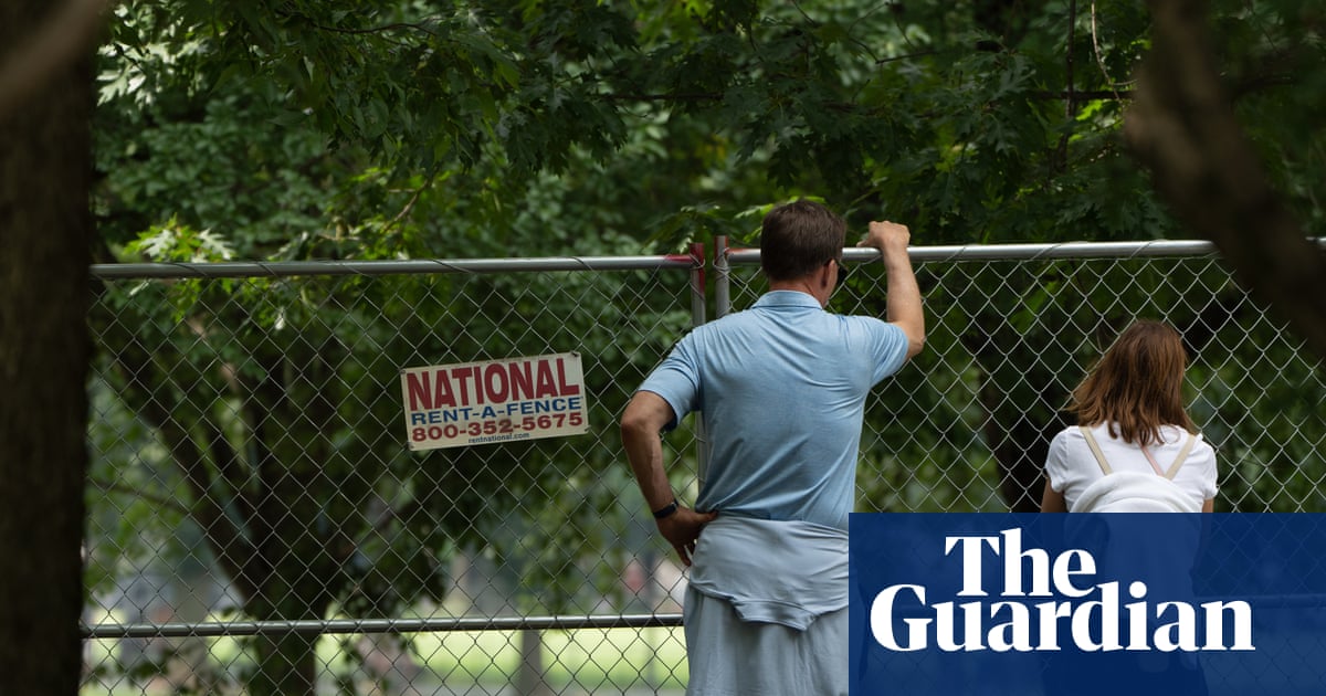 Crews again drain Trump’s troubled reflecting pool | Washington DC