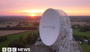 UK's iconic Jodrell Bank telescope faces axe in science cuts - BBC