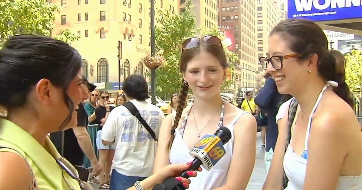 'Just happy to be around love': Swifties brave Manhattan heat wave for pop princess's big day | New York News Headlines