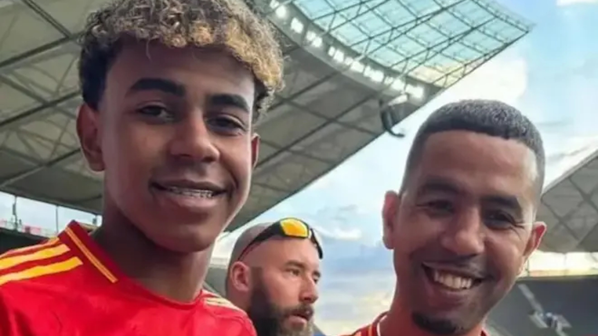 Why isn't Lamine Yamal's father at the World Cup in the United States?