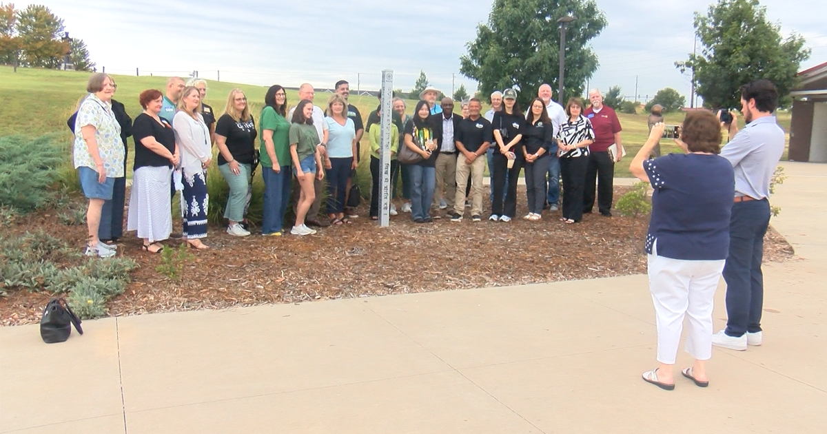 Joplin Rotary Sculpture Garden dedicates new peace pole with messages in eight languages | Community