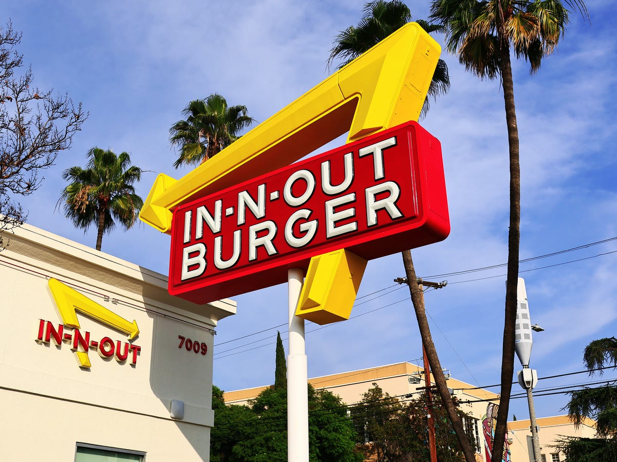 This Is The Healthiest In-N-Out Order, According To Nutritionists