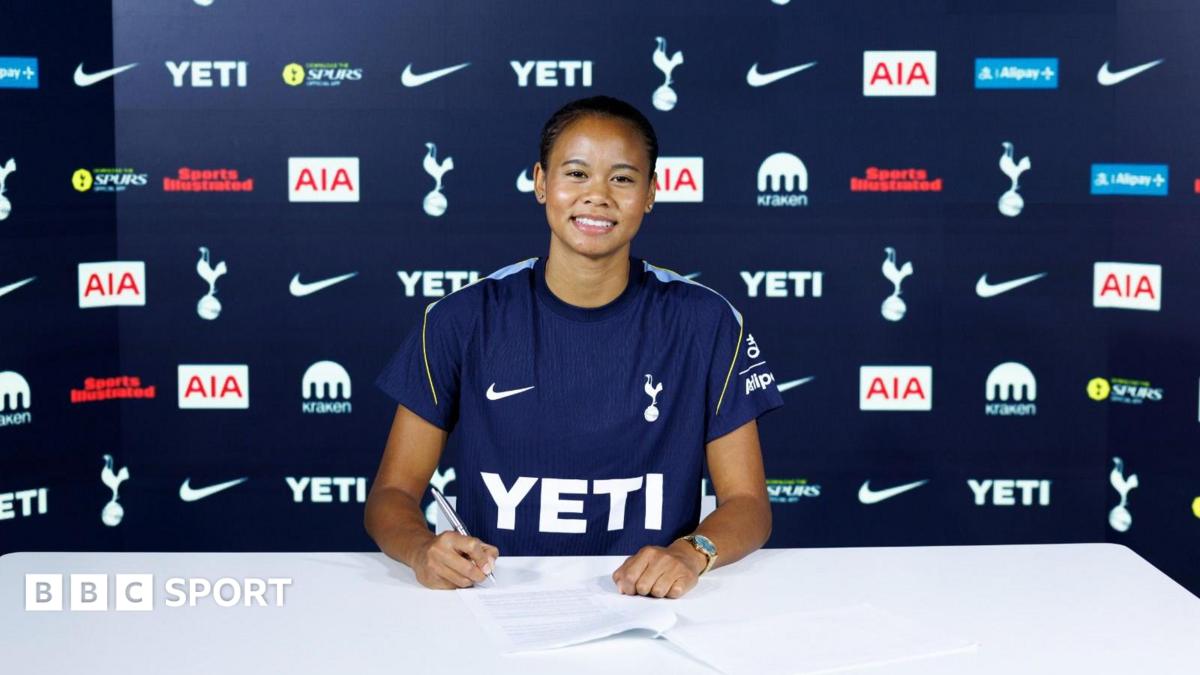 Alice Sombath signing for Tottenham