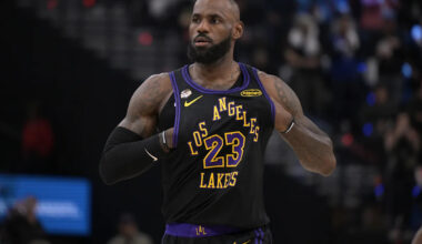 Report: Western Conference execs believe Warriors will land LeBron James