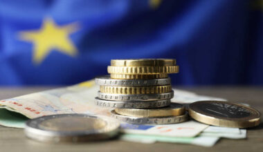 Volume of retail trade up by 0.2% in the euro area and by 0.5% in the EU - Euro indicators
