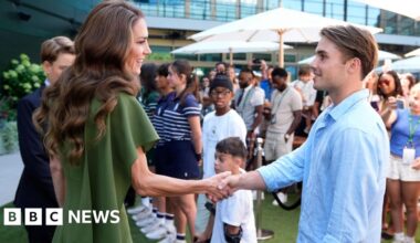 Wimbledon semi-finalist Arthur Fery invites Prince George and Princess Charlotte to play tennis - BBC