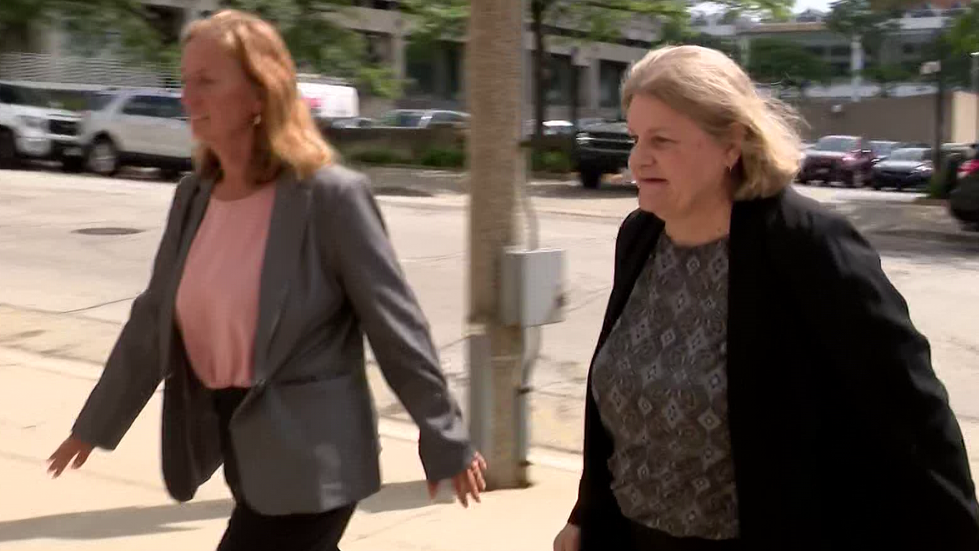 Ex-Milwaukee Judge Dugan avoids prison in ICE obstruction case