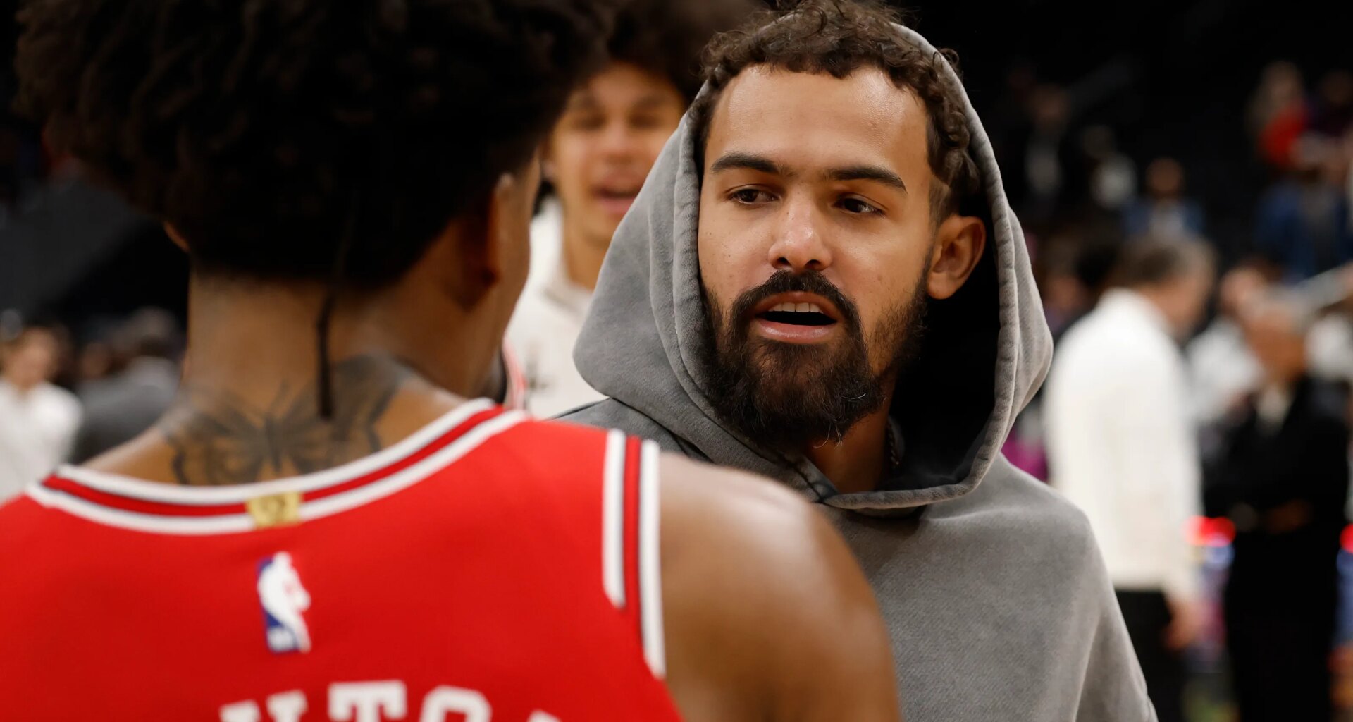 Trae Young tried and hilariously failed to rip a Jalen Brunson jersey