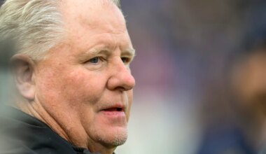 Former Ohio State assistant Chip Kelly hard hat photo goes viral