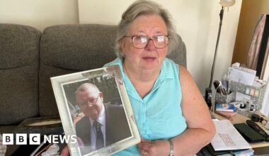 Kent widow losing sleep over Capita civil service pension limbo - BBC
