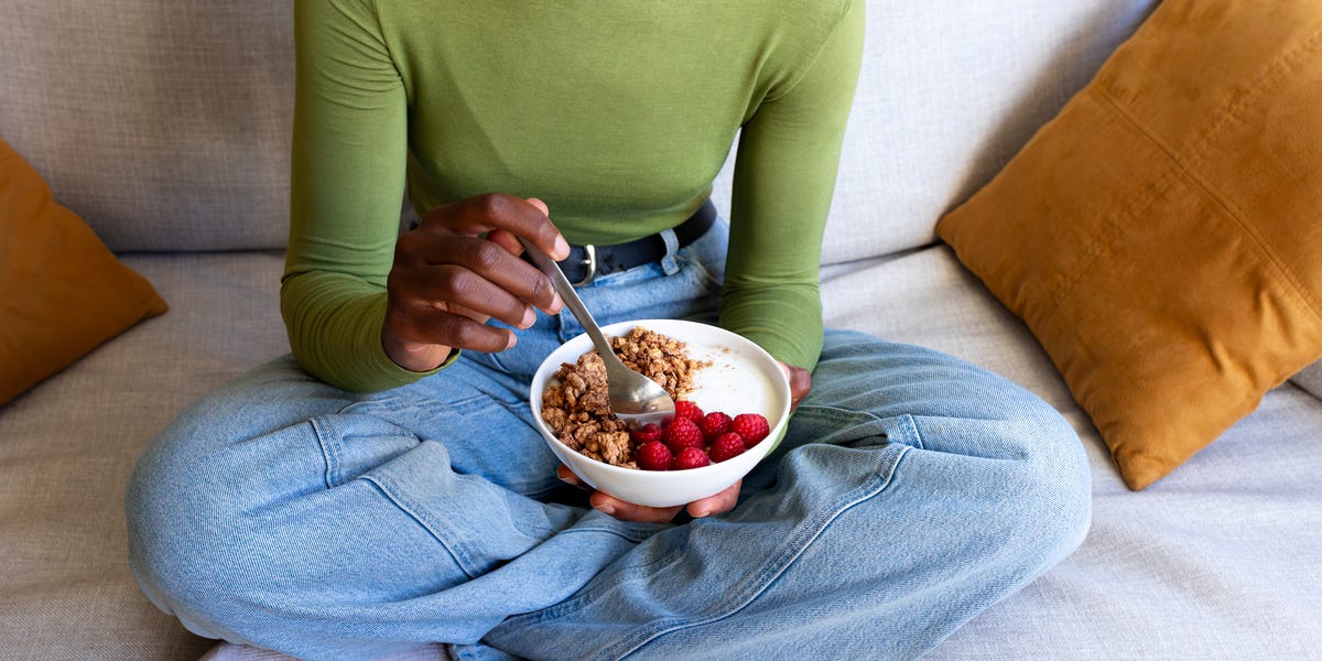 Eating Yogurt Every Day: Benefits a Dietitian Noticed in One Week