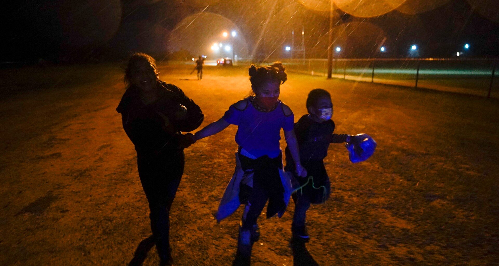 Children face higher threat of US deportation as legal support deal expires | Donald Trump News