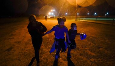 Children face higher threat of US deportation as legal support deal expires | Donald Trump News