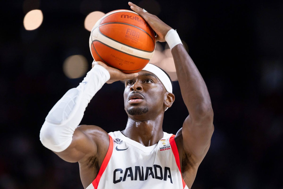 Shai Gilgeous-Alexander returns to court with 26 points for Canada in hometown
