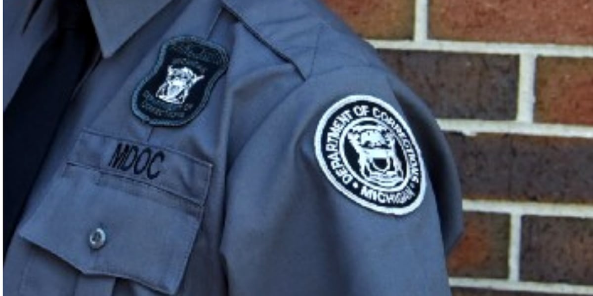 New bills would expand retirement options for corrections officers, lower costs for public employees