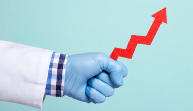 Sales from controversial U.S. drug discount program rose to $100B last year