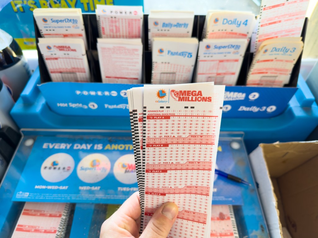 The Mega Millions jackpot shot up to $800 million as no player won the grand prize for Friday's drawing, continuing the four-month winless drought.