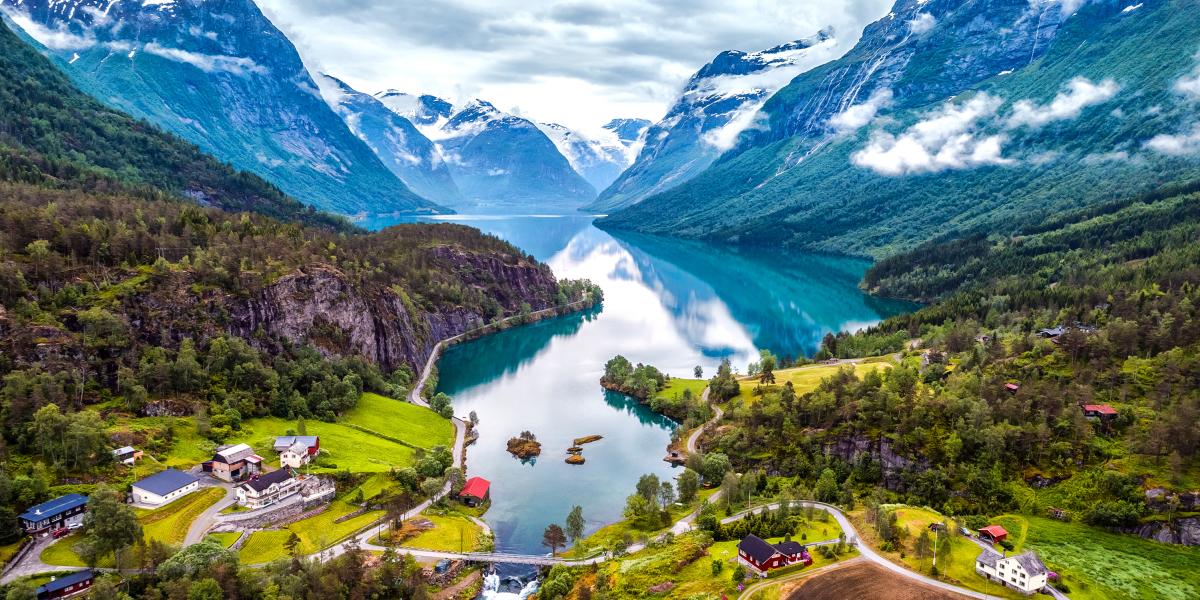 How Norway Built the World’s Largest Fund and a Thriving Economy to Boot