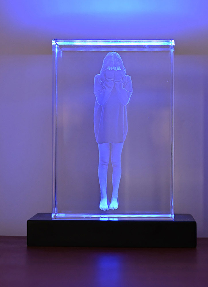 Angelica_Arbulu_made_of_glass