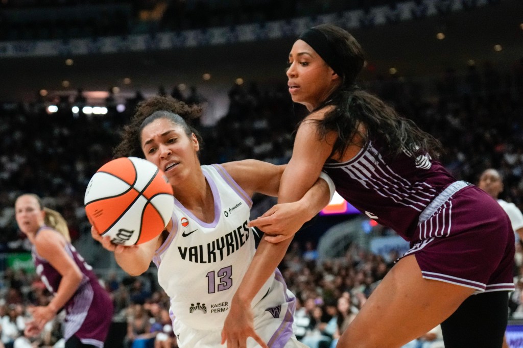 Janelle Salaün, Kaitlyn Chen lead Golden State Valkyries past Toronto Tempo