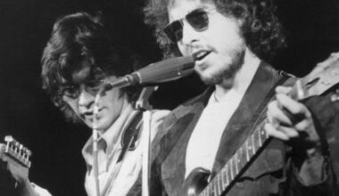 Bob Dylan Guitarists: Every One Who's Toured in Dylan's Band