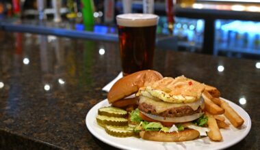 The last Bennigan’s in Illinois is thriving in Elgin