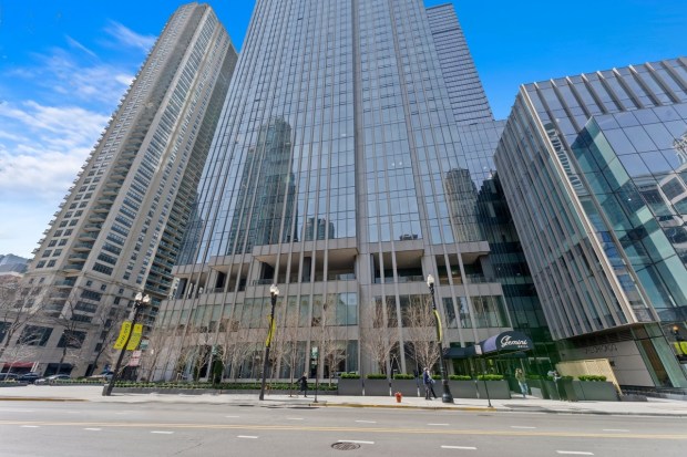 A full-floor condominium on the 73rd floor of the recently constructed One Chicago building on the Gold Coast sold in June for $5.25 million. (Prestige Real Estate Images)
