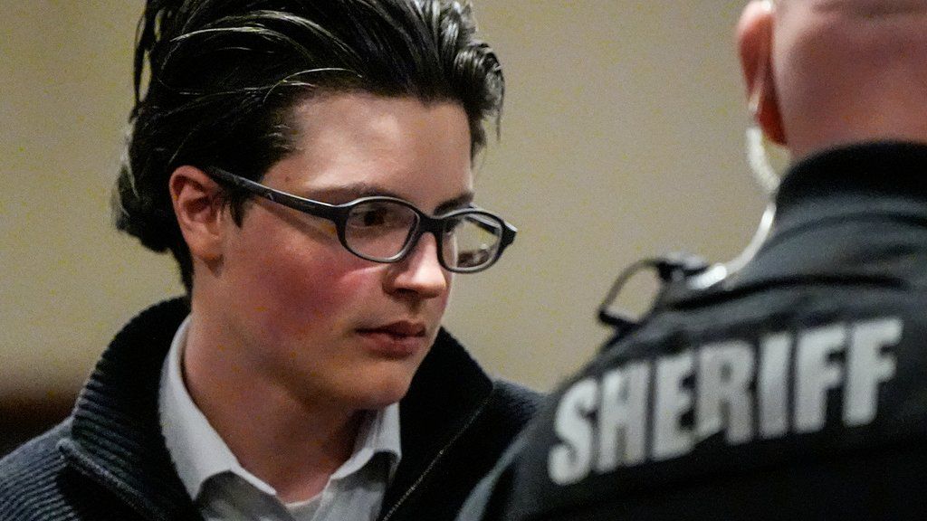 School shooting suspect Colt Gray exits the Barrow County Courthouse, Dec. 9, 2025, in Winder, Ga. (AP Photo/Mike Stewart, Pool, File)