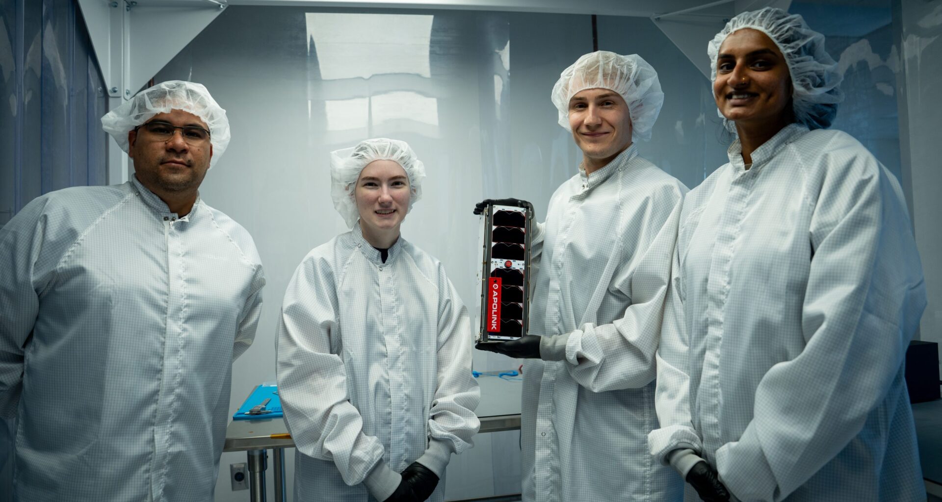 Apolink makes contact with first relay satellite