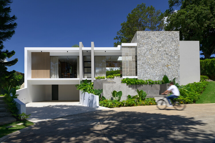 L.A. House / Emedos Proyectos - Exterior Photography, Concrete