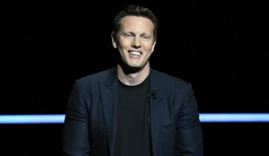 Paramount Shareholder Sues Ellisons, Board, Company Responds