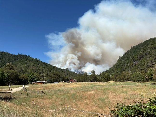 UPDATE: East Evans Creek Road Fire up to 1,550 acres; crews set out for overnight work