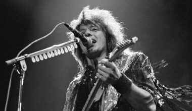 4 Rock Songs From 1987 That Every Elder Millennial Can Still Sing Word for Word