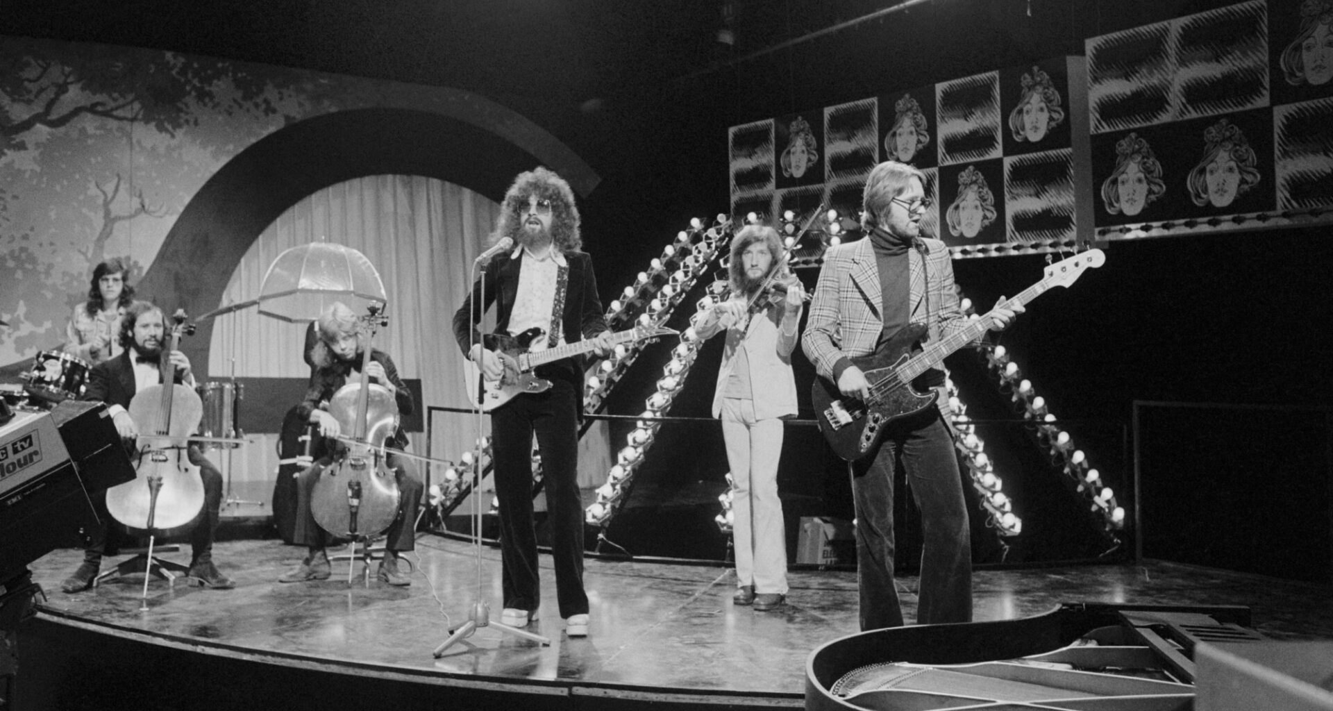 3 Forgotten Songs From the 1970s That Still Rock Our World Decades Later