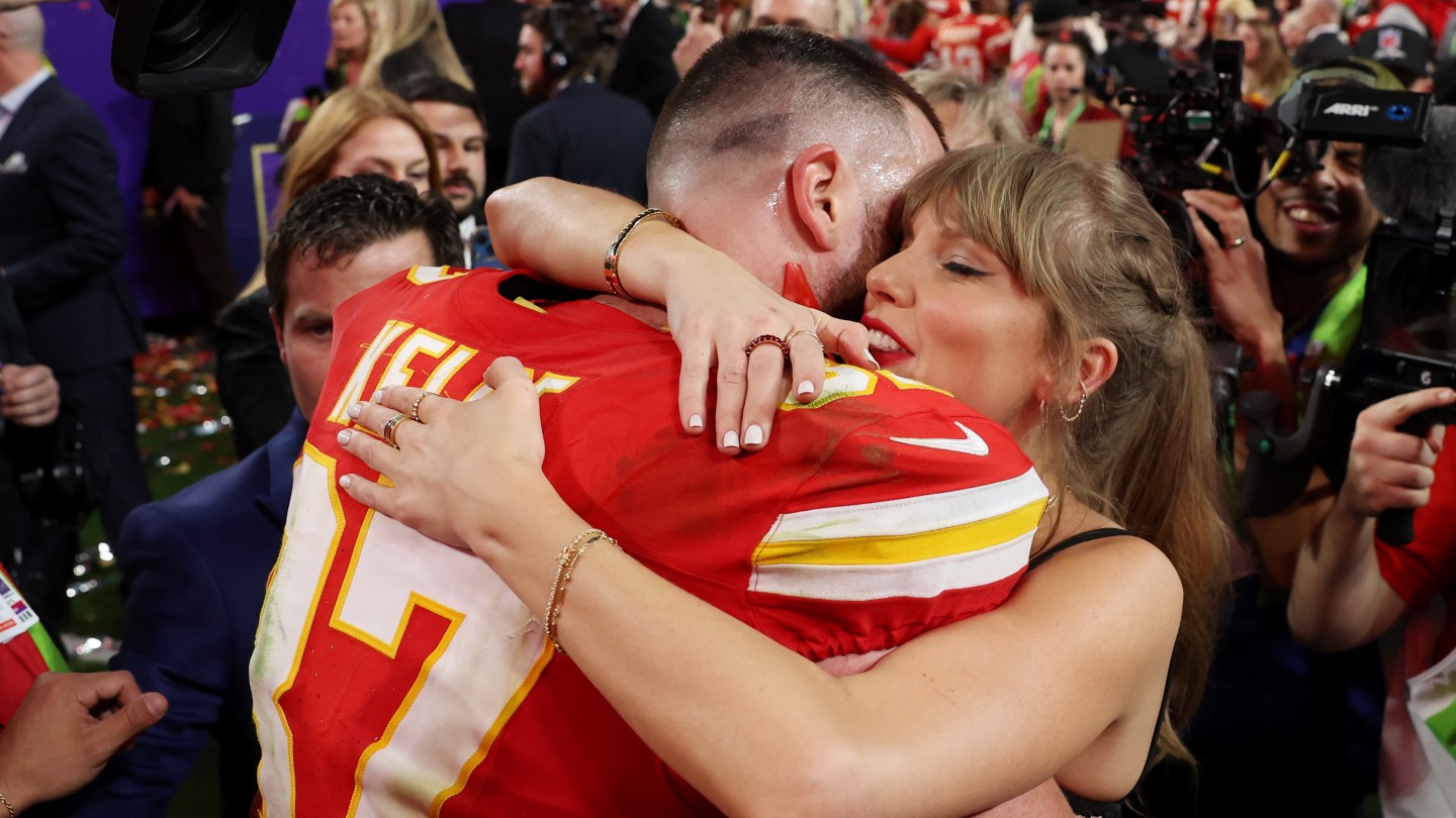 Taylor Swift Wedding Details: Adam Sandler, Blank Space Handkerchiefs